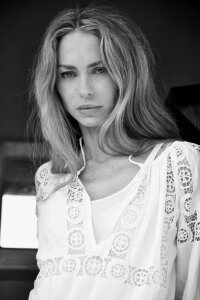 Yvonne Sciò