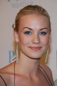Yvonne Strahovski