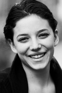 Zoé Adjani