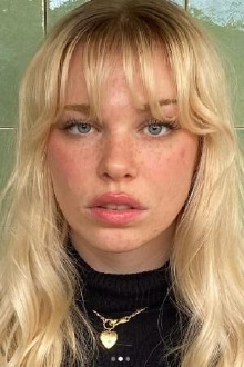 Dakota Warren
