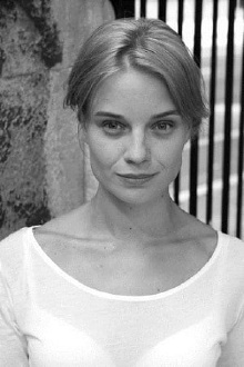 Hannah Yelland