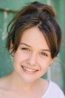 Julia Scarlett Dan