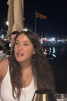 Mia Azambuja