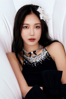 Min Young