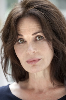 Sally Dexter