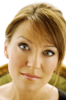 Zöe Lucker