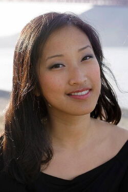 Alyce Tzue