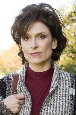 Amelia Bullmore