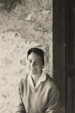 Anna Perrier