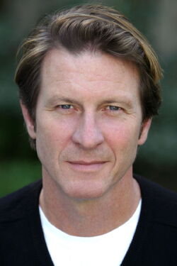 Brett Cullen