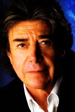 Carlos Torres Vila