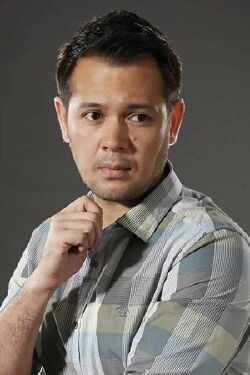 Christopher Roxas