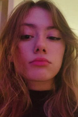 Clara Folleto