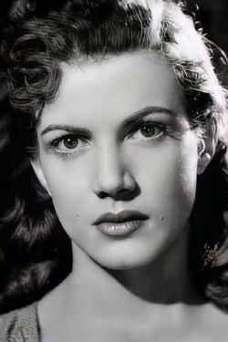 Elda Peralta