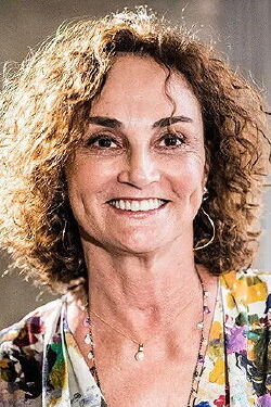 Elena Landau
