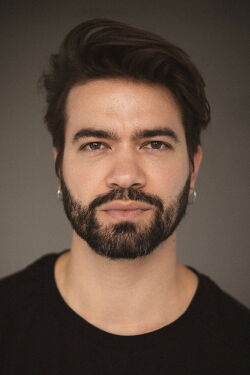 Eliot Tosta