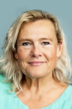 Ella Kenion