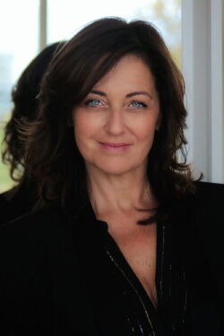Florence Sandis