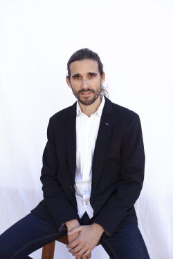 Gustavo León