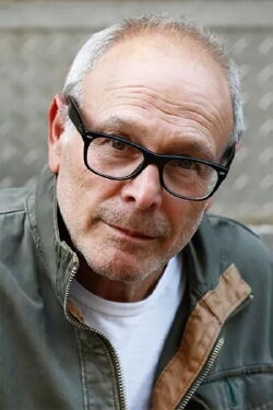 Howard Deutch