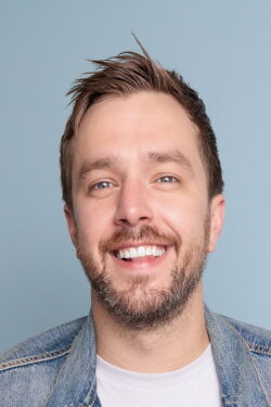 Iain Stirling