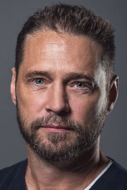Jason Priestley