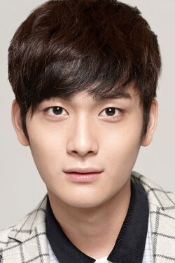 Jo Yoon-woo