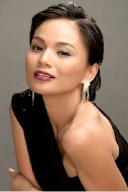 Julia Clarete