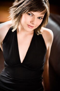 Julia Rhodes