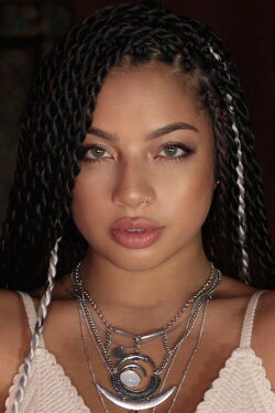 Kiana Ledé