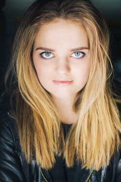 Laine MacNeil