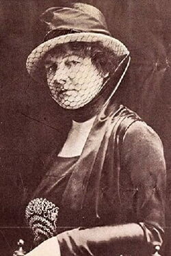 Lois Zellner