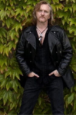Luke Morley