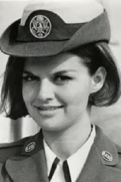 Luree Holmes