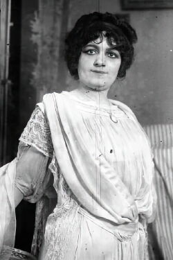 Madeleine Roch