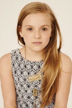 Maisy Stella