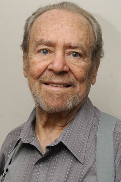 Marco Julio Linares