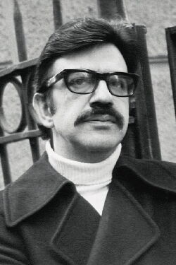 Menis Koumantareas