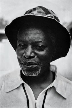 Mwezé Ngangura
