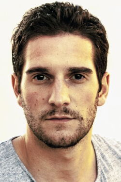 Nick Apostolides