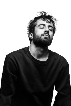 Nik Yousefi