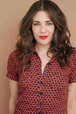 Nina Tarr