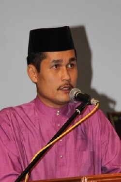 Raja Azri