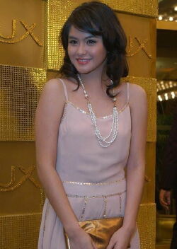 Revalina S. Temat