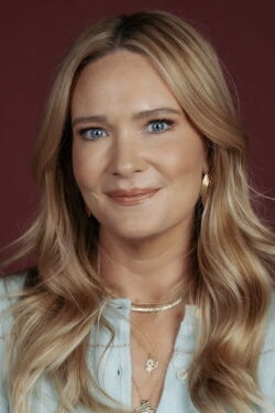 Sarah J. Maas