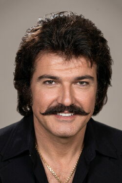 Serdar Gökhan