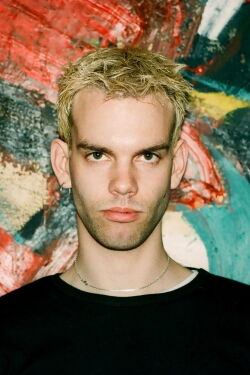 Stefan Olsdal
