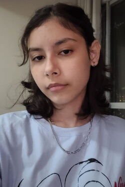Tainá Simões
