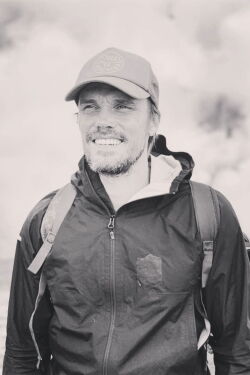 Tom Hangarter