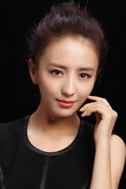 Tong Liya